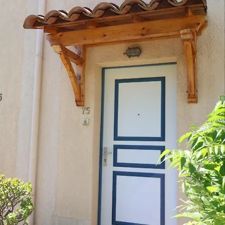 Petite Maison Climatisée 35 M2 Avec Piscine-le Lavandou-plage 700 M Hébergement de vacances *