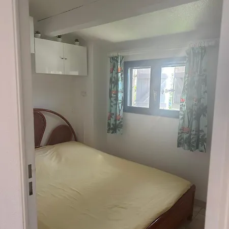 Petite Maison Climatisée 35 M2 Avec Piscine-le Lavandou-plage 700 M *