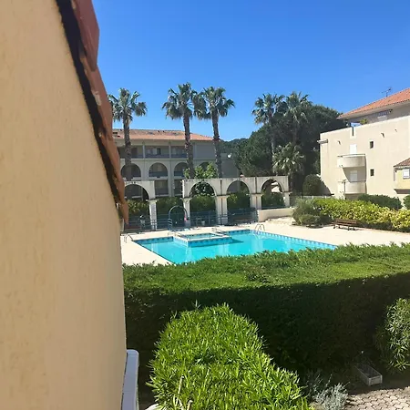 度假居 Mazet Climatise Avec Piscine A 700m, Bormes 勒拉旺杜