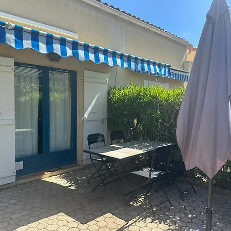 Location Bord De A 700m Avec Piscine * Le Lavandou