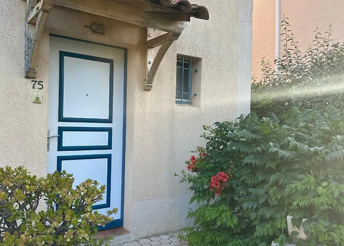 Location Bord De A 700m Avec Piscine Tatil Evi Le Lavandou